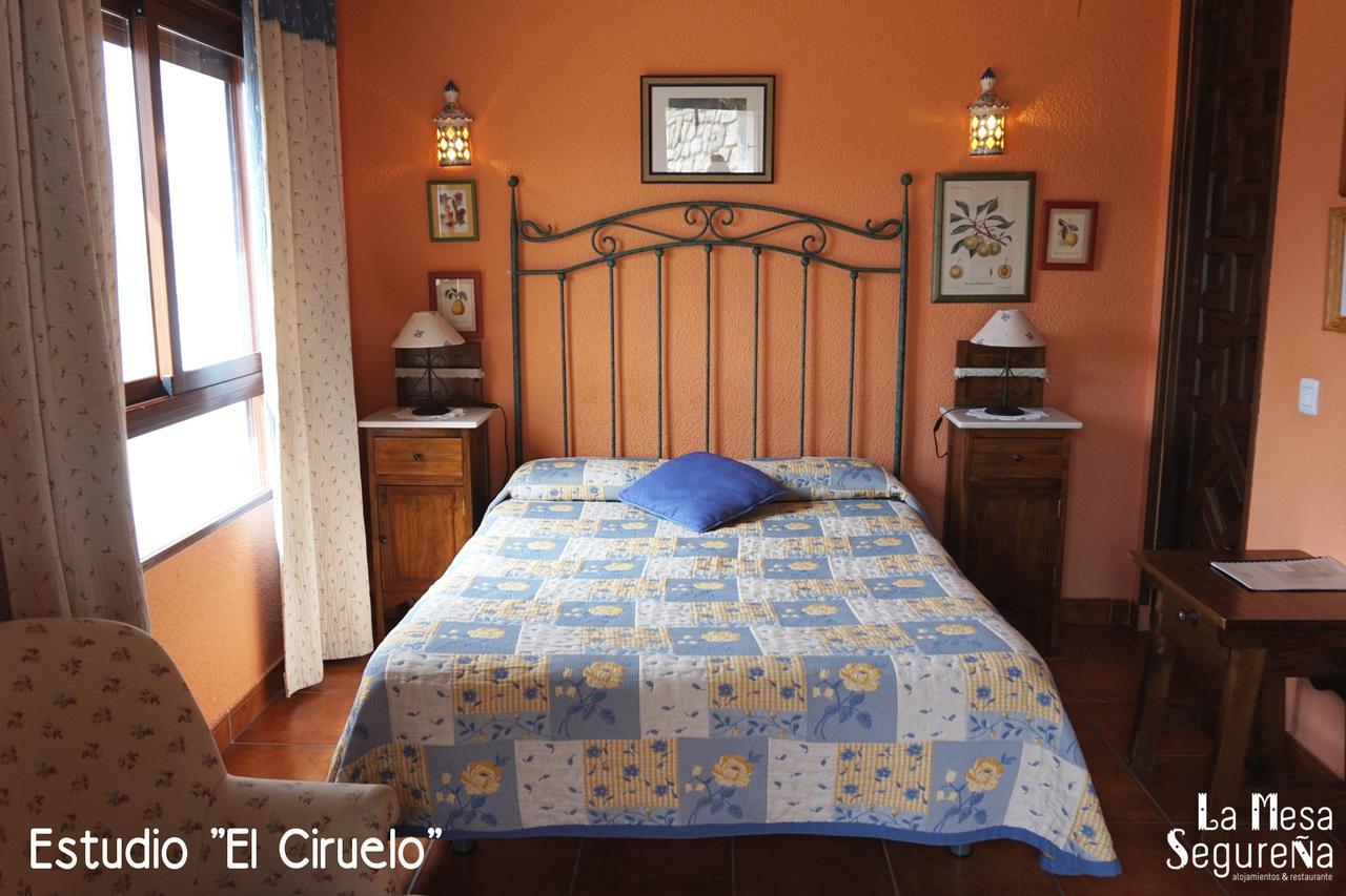 סגורה דה לה סיירה La Mesa Segurena מראה חיצוני תמונה